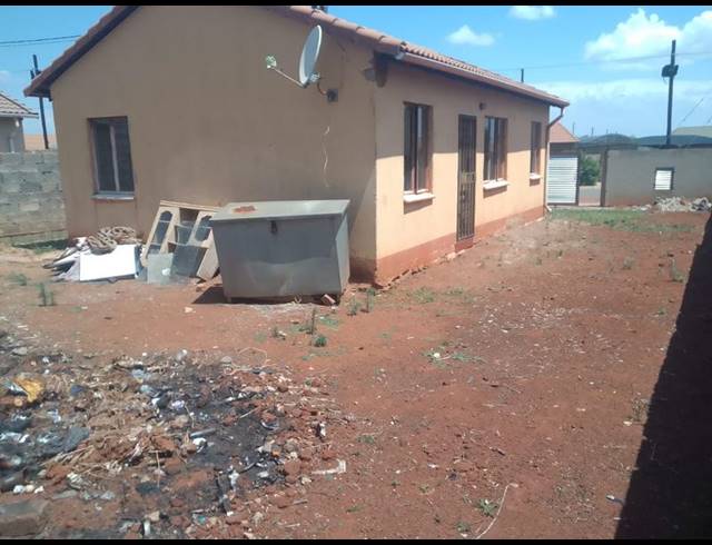 3 BEDROOM HOUSE FOR SALE IN PROTEA GLEN EXT